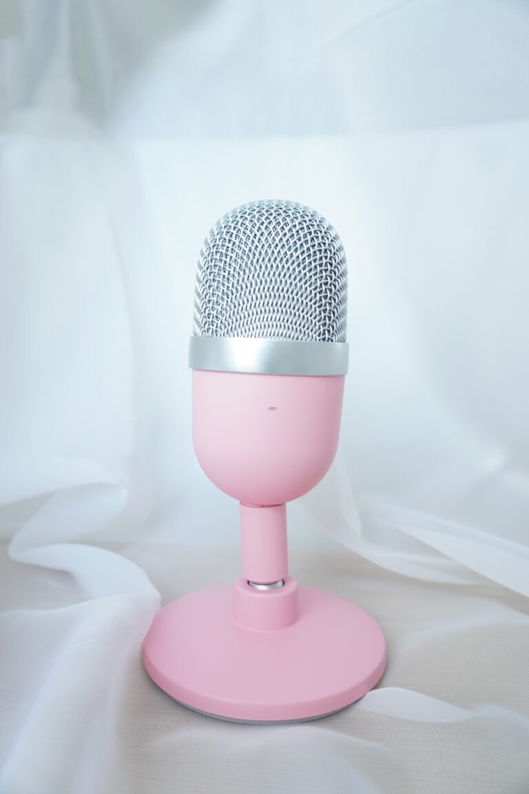 microphone, white cloth.